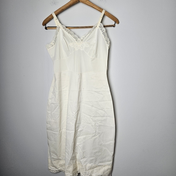 Shadowline Other - SHADOWLINE Slip Dress Size 32 Offwhite/Cream Vintage Nylon